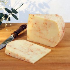 Kırmızı Biberli Sepet Peyniri 300gr